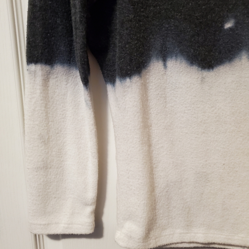 Go Couture Boatneck Dolman Knit Sweater- Grey/White (Size S) - Picture 9 of 16